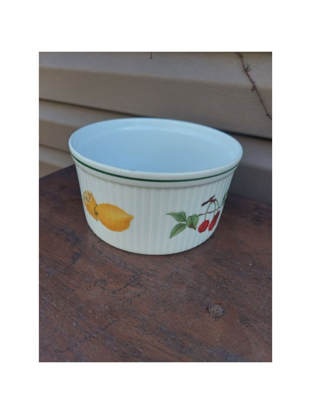 Royal Worcester Evesham Vale 7" Souffle